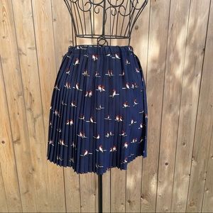 Forever 21 Pleated Mini Skirt Birds Blue White Red Size Small